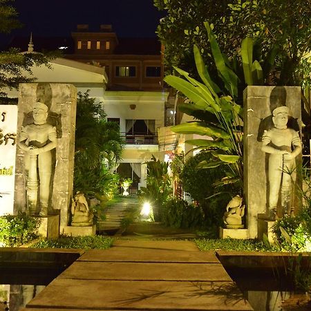 Ropanha Boutique Hotel シアヌークビル エクステリア 写真