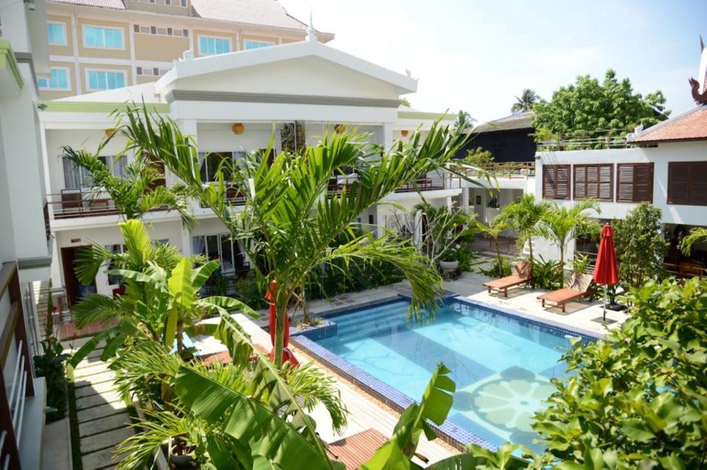 Ropanha Boutique Hotel シアヌークビル エクステリア 写真