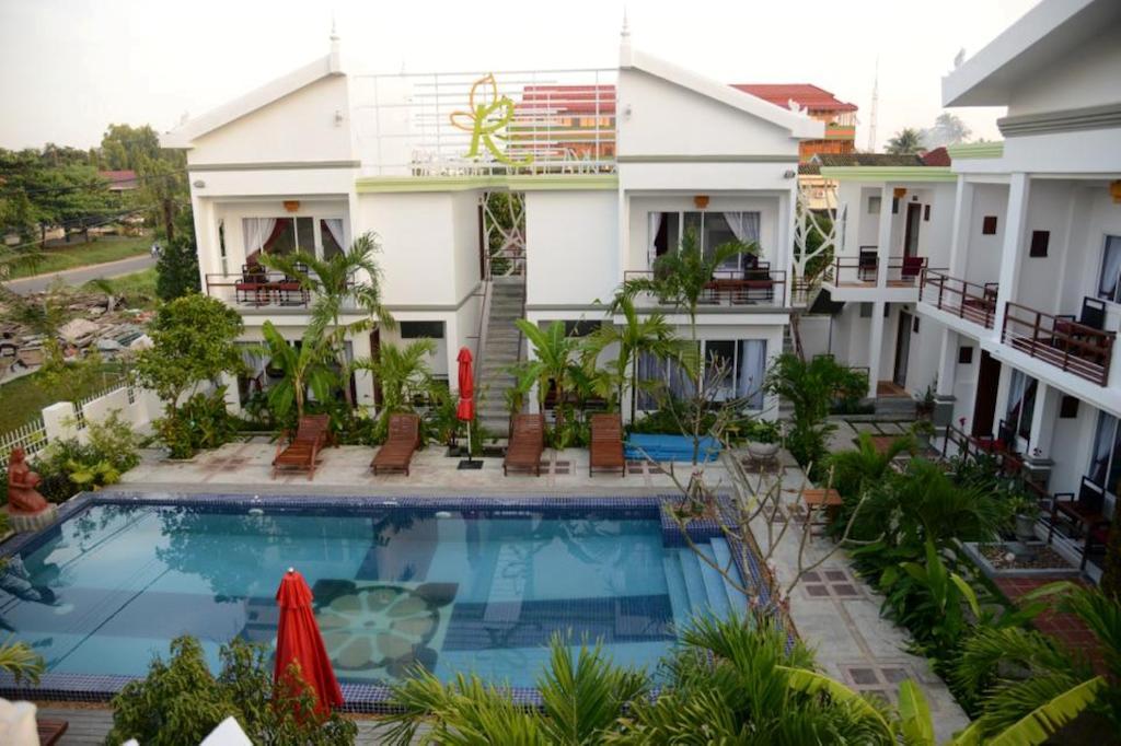Ropanha Boutique Hotel シアヌークビル エクステリア 写真