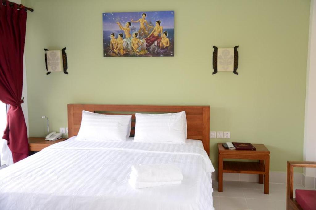 Ropanha Boutique Hotel シアヌークビル エクステリア 写真