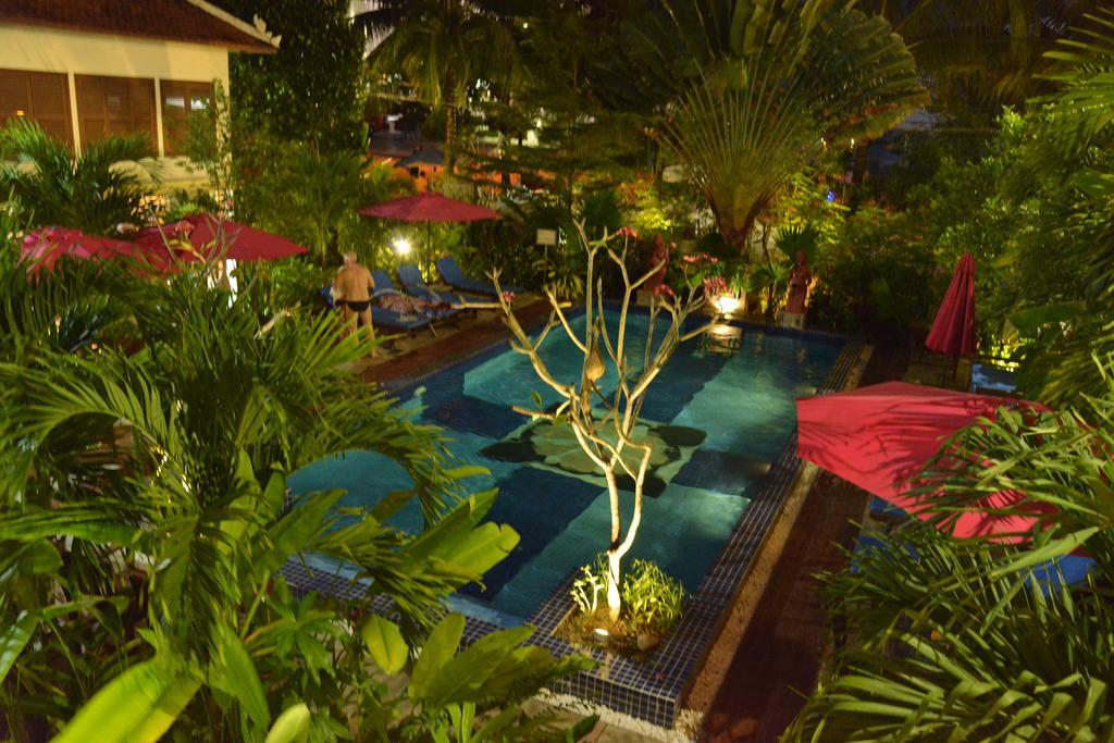 Ropanha Boutique Hotel シアヌークビル エクステリア 写真