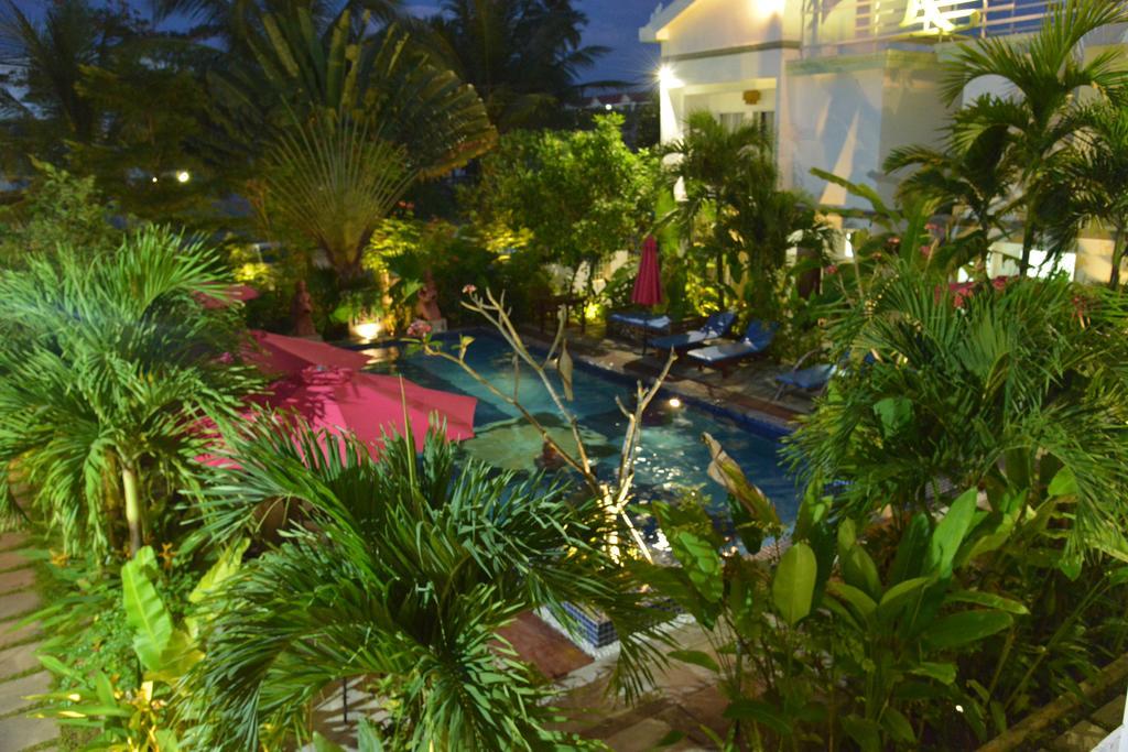 Ropanha Boutique Hotel シアヌークビル エクステリア 写真