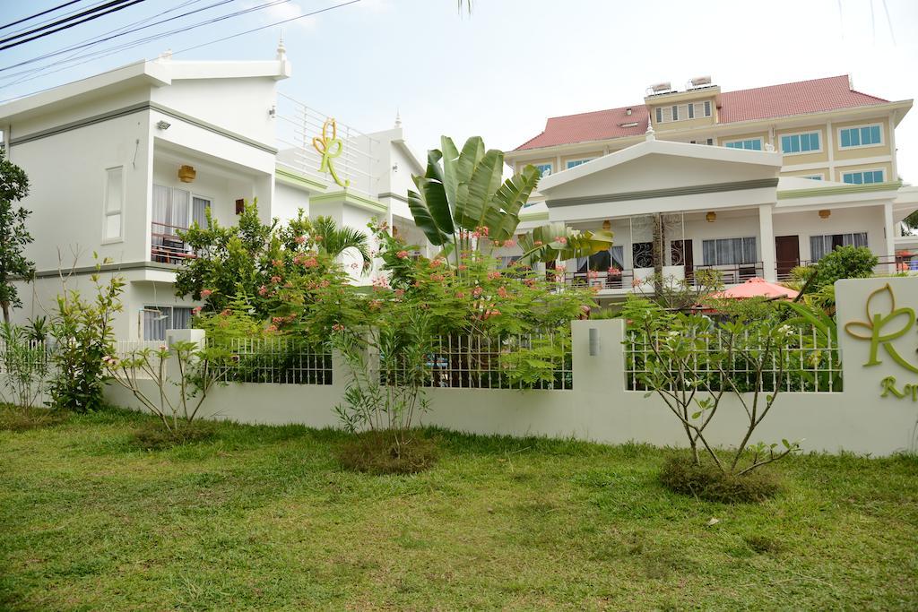 Ropanha Boutique Hotel シアヌークビル エクステリア 写真
