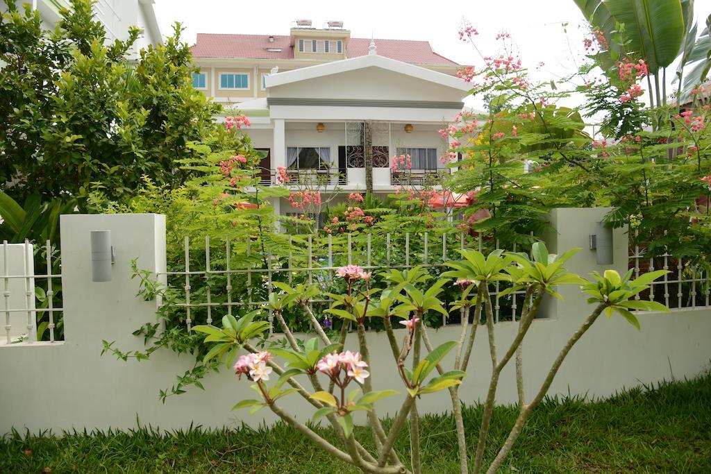 Ropanha Boutique Hotel シアヌークビル エクステリア 写真